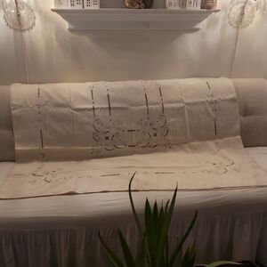 Vintage Embroidered Cream Tablecloth / Sofa Throw 58x84